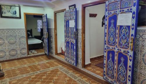 Single Room with Shared Shower and Toilet
