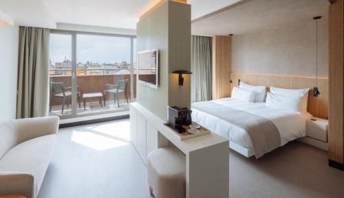 Junior Suite with Balcony