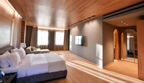 Suite with Garden View
