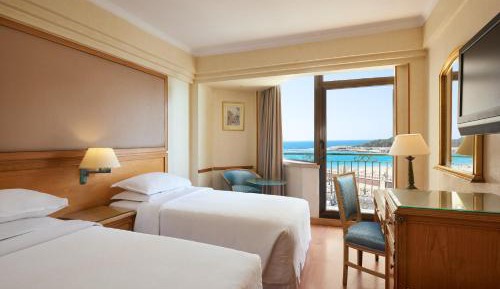 Classic Guest room, 2 Twin/Single Bed(s), Low Floor, View, Balcony