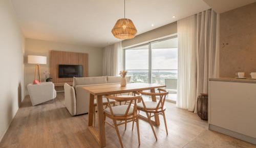 One-Bedroom Apartment with Sea View