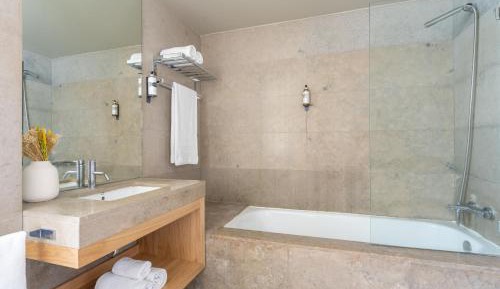 Suite without Kitchenette
