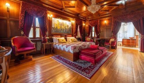 Deluxe Room with Garden View