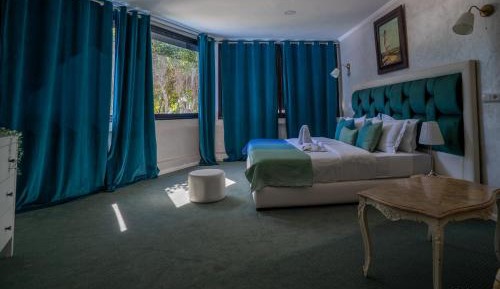 Double Room with Pool View