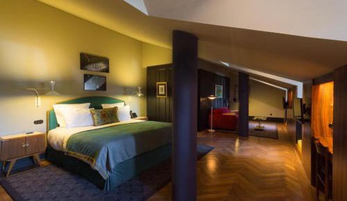 Avenue Suite