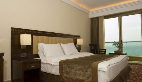 Grand Deluxe Room King Bed Sea View with balcony