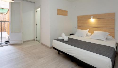 Triple Room with Private Bathroom