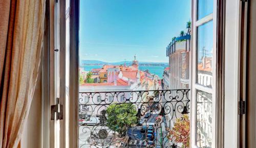 AP 1 - Three Bedroom Apartment Trindade Street