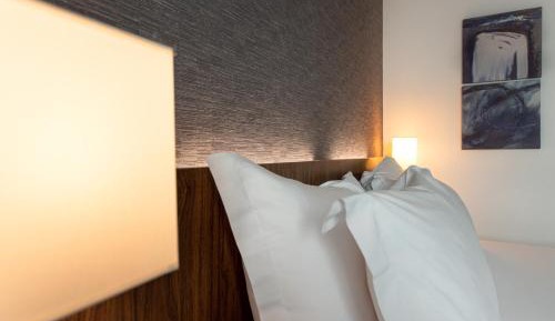 Standard Double Room with Free Breakfast - Accessible