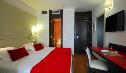 Quintuple Room
