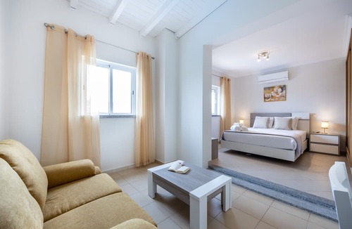 Atalaia House | IM On Casa Mar e SOL