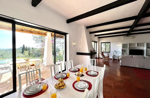 Alcalar Villa | Portimão Bellevue Villa With Pool