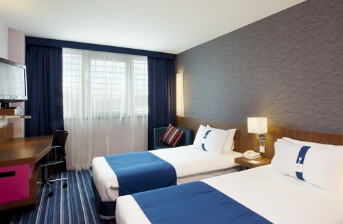 Carnaxide Hotel | Holiday Inn Express Lisbon - Alfragide by IHG