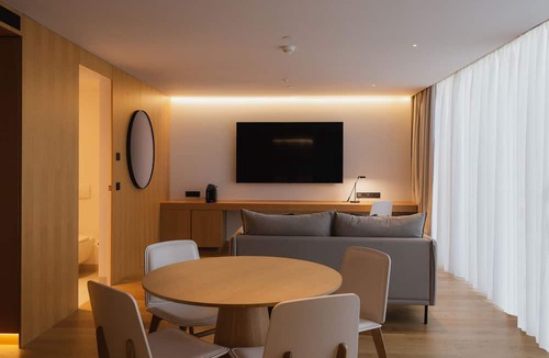 Sao Jorge de Arroios Hotel | Lumen Hotel & The Lisbon Light Show