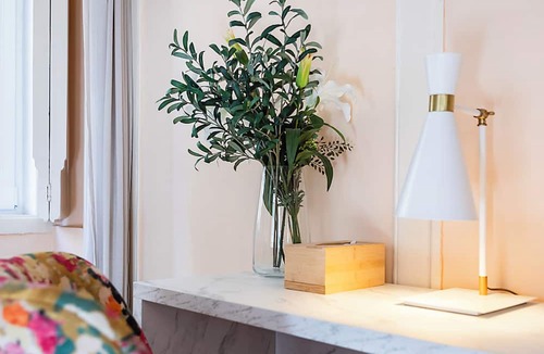 Encarnacao House | LR Guest House