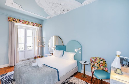 Encarnacao House | LR Guest House