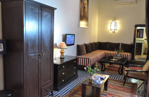 Ain Azlitan House | Riad Adarissa