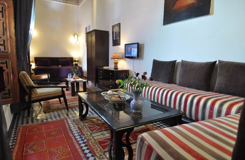 Ain Azlitan House | Riad Adarissa