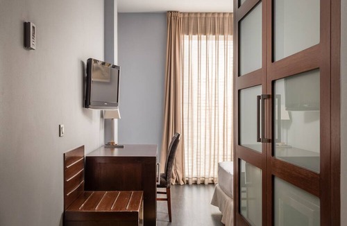 Collblanc y La Torrassa Hotel | Hotel Madanis