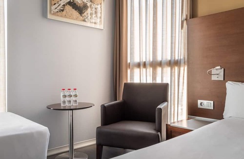 Collblanc y La Torrassa Hotel | Hotel Madanis