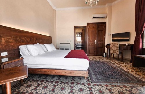 Zahle Hotel | La PLace Hotel