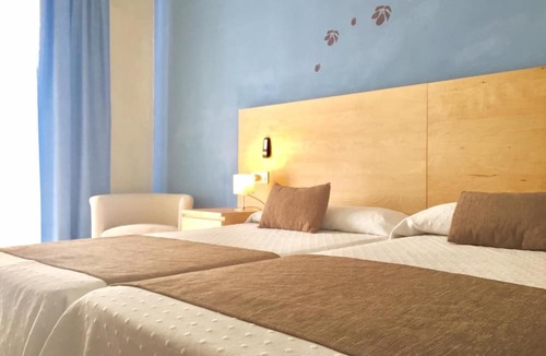 Sant Carles de la Rapita Hotel | Hotel Llansola