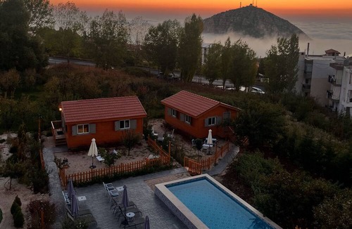 Ehden House | Beit Mirna Guesthouse & Chalet