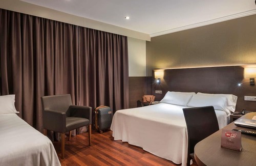 Figueres Hotel | ibis Styles Figueres Ronda