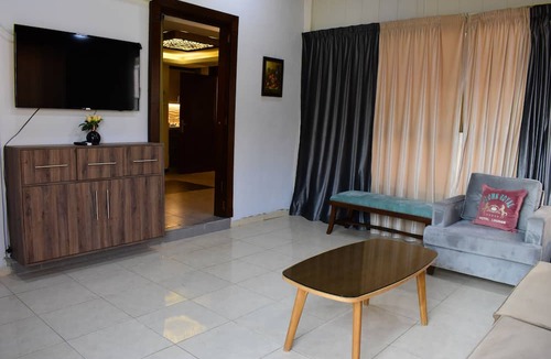 Tyre Hotel | Crown Royal Hotel Tyr