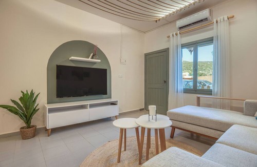 Batroun Apartment | Agrius - Elegant Studio & Balcony in Batroun