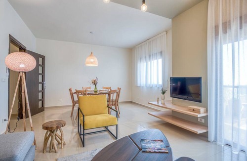 Zouk Mosbeh Apartment | Vinyl 3-Bedroom Apartment in Zouk Mikael