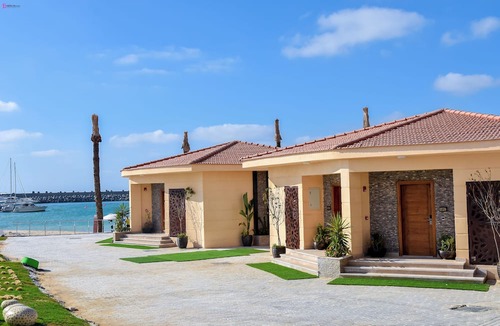 Al-Muntazah Hotel | Fleet Club Mahrousa