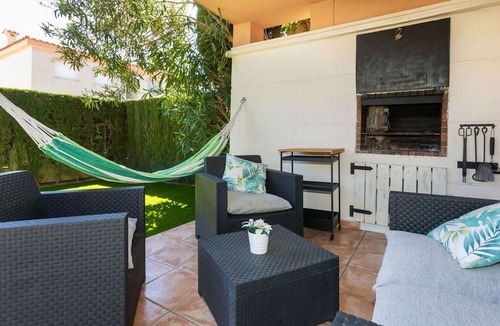 Miami Platja House | Wonderful villa for 6 people with pool, WIFI, A/C, TV and patio