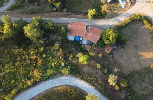 Moitas Bed & Breakfast | "Yellow House - Casa Amarela" Is a Family Run Farmhouse in the Mountains