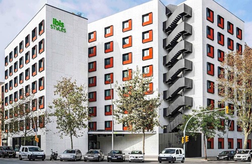 El Parc i la Llacuna del Poblenou Hotel | ibis Styles Barcelona City Bogatell