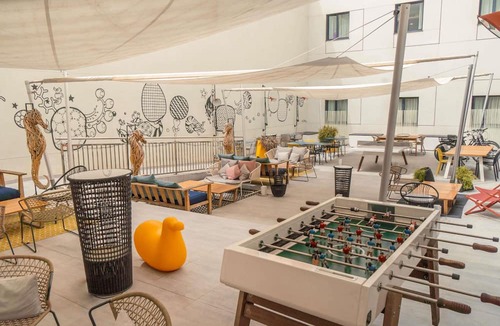 El Parc i la Llacuna del Poblenou Hotel | ibis Styles Barcelona City Bogatell