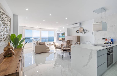 Benidorm Apartment | Principado Loix Apartment Deluxe 17C Levante Beach