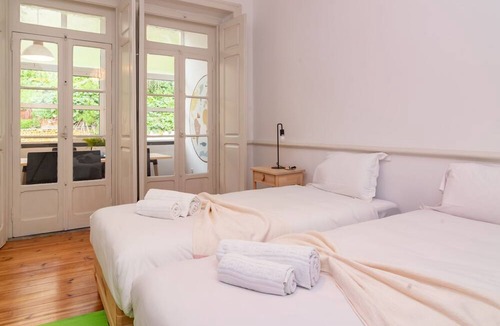 Penha de Franca Apartment | Anjos' City Escape by LovelyStay - 3