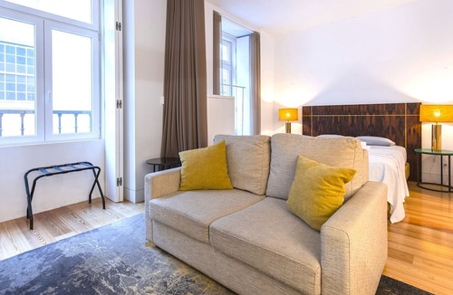 Chiado Apartment | Cozy Downtown Studio by LovelyStay