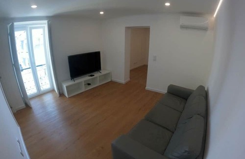 Mouraria Apartment | Lisbon, renovated T2 apartment near Rossio