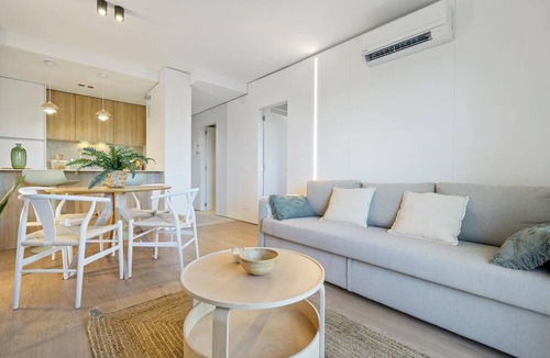 La Pineda Apartment | Mediterranean apartment 400m La Pineda beach