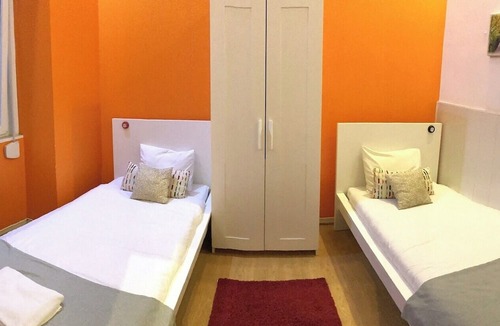 Penha de Franca Apartment | Lisbon T2 apartment in typical villa, Sapadores