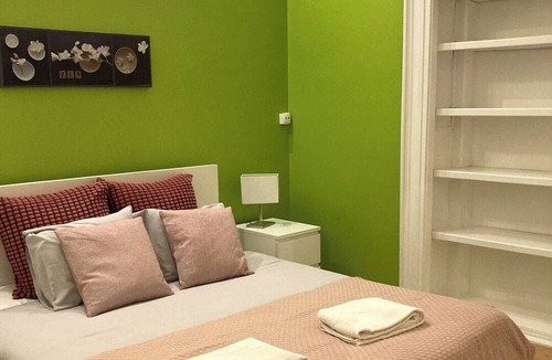 Penha de Franca Apartment | Lisbon T2 apartment in typical villa, Sapadores