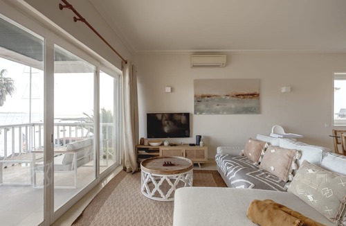Cascais Apartment | Apartment 'Cascais Bay Terrace IV' with Sea View & Wi-Fi