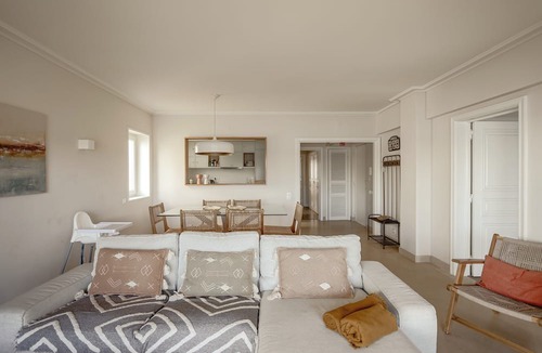 Cascais Apartment | Apartment 'Cascais Bay Terrace IV' with Sea View & Wi-Fi