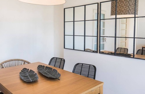 Santo Antonio Apartment | Bonsai Light & Comfort Flat by LovelyStay