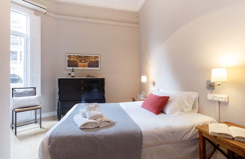Gothic Quarter Apartment | Classic style 7 bedroom apartment in the city center