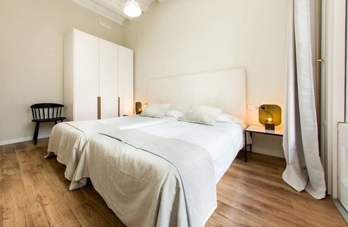 El Raval Apartment | Centric 4bedroom with terrace in Las Ramblas