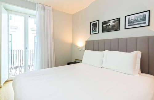 Encarnacao Apartment | NEW! Bairro Alto Premium Apartment
