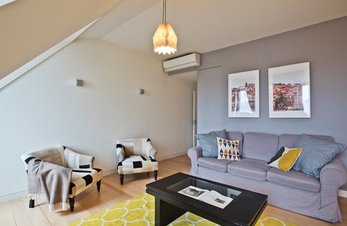 Encarnacao Apartment | Chiado 2 - Misericórdia - The perfect choice for those who whant to be in the middle of everything w